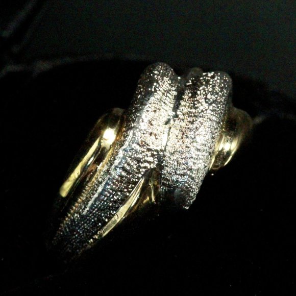 Sterling Silver Contemporary Two Tone Vermeil Textured Ring - Picture 4 of 10